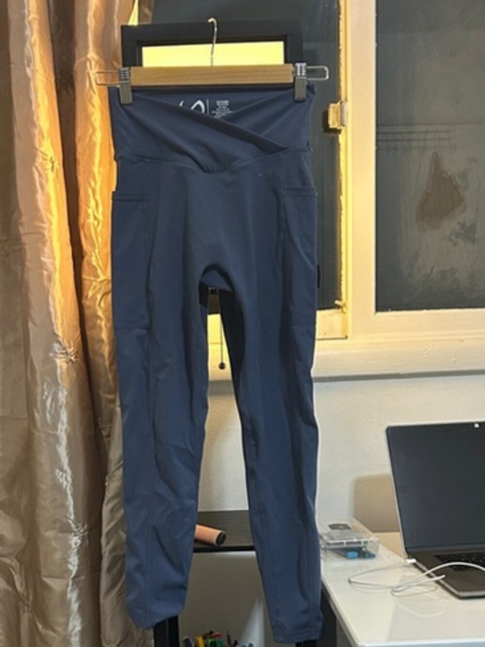 TLF high waisted leggins size small (short)